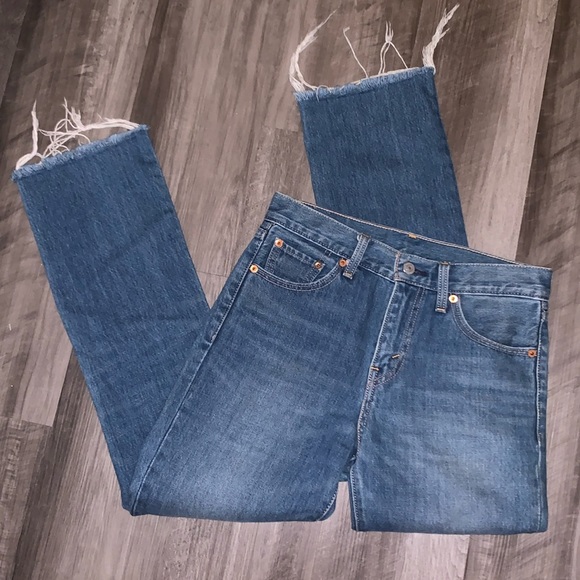 Levi’s Distressed Straight Leg Jeans - Picture 1 of 4